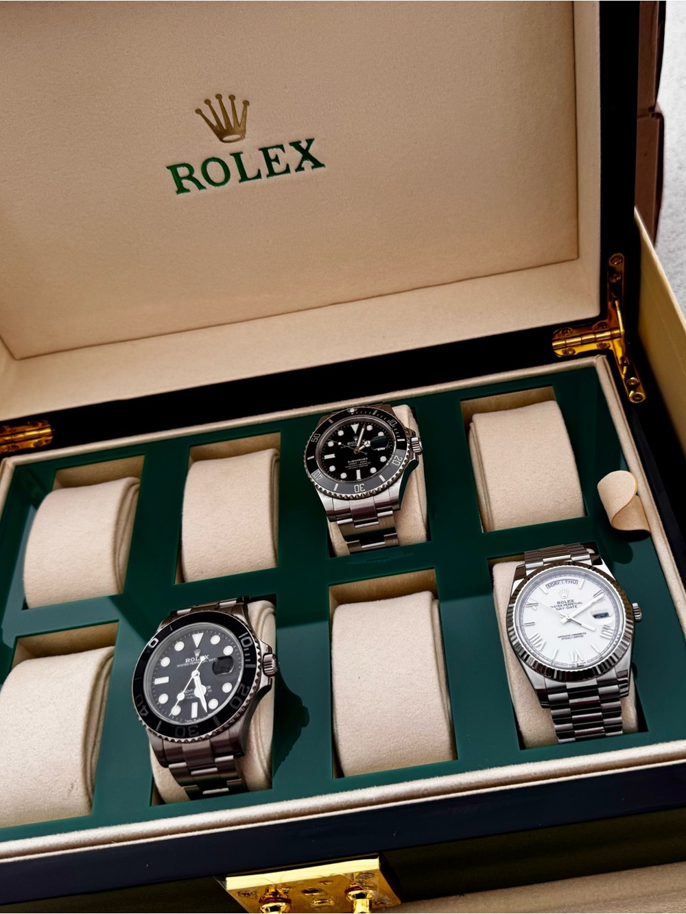 Rolex Green and Gold Watch Box - Luxury Storage Case for 8 timepieces - Picture 6 of 8